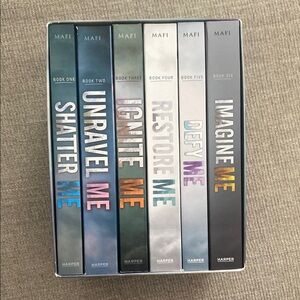 Shatter me series | popular Booktok romance novels